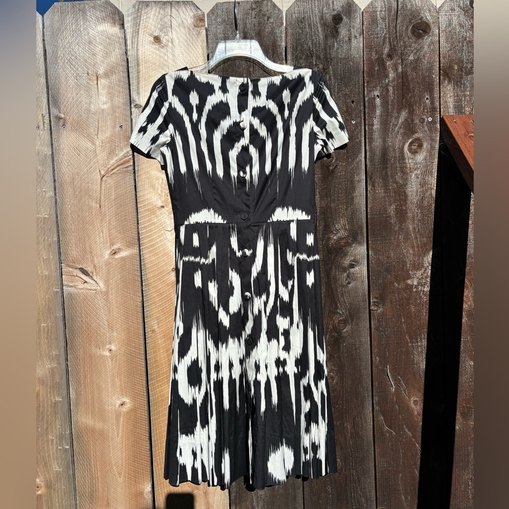 Dress - Picture 10 of 16